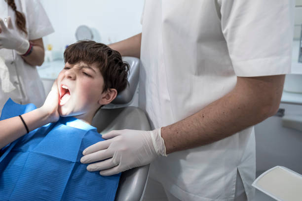 Best Broken or Cracked Tooth Emergency Dentist in Woodville, FL